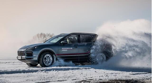保时捷911冰面上漂移,保时捷汽车911玩雪