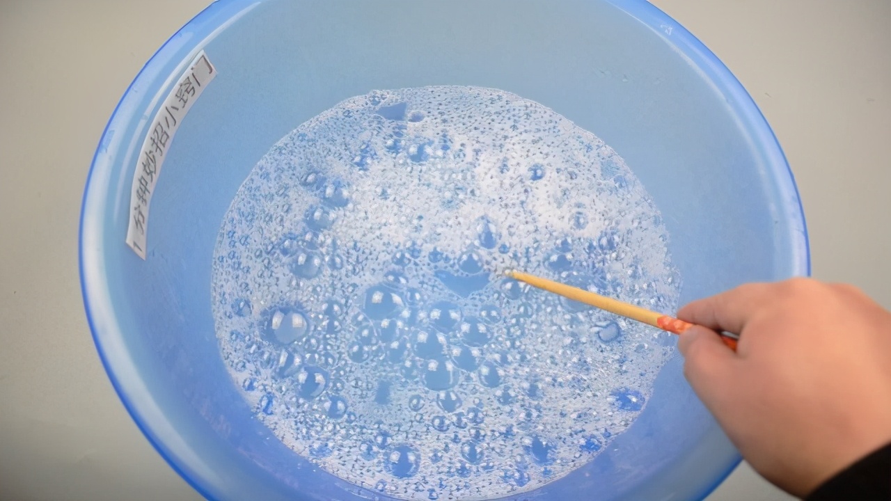 家里的拖把脏了用什么水浸泡干净,保洁阿姨拖把消毒