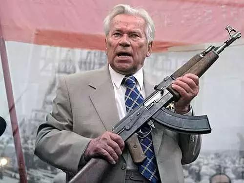 AK-47伏特加,千万别对口喝别人会认为你要自杀