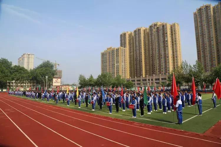 首届学校体育节暨秋季田径运动会,全市中学生田径运动会隆重开幕