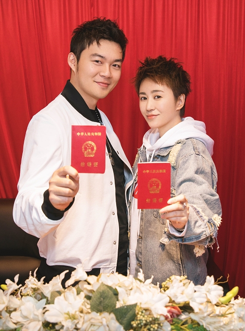 马丽官宣结婚,马丽官宣老公时的照片