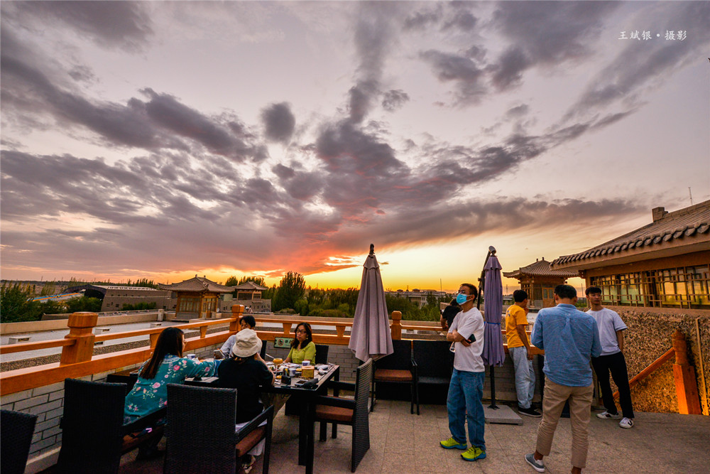 夕阳火烧云风景图,夕阳火烧云美景图