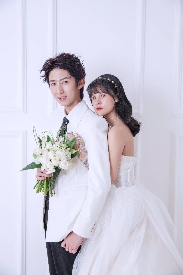 今夕何夕,见此良人大理旅拍婚纱照