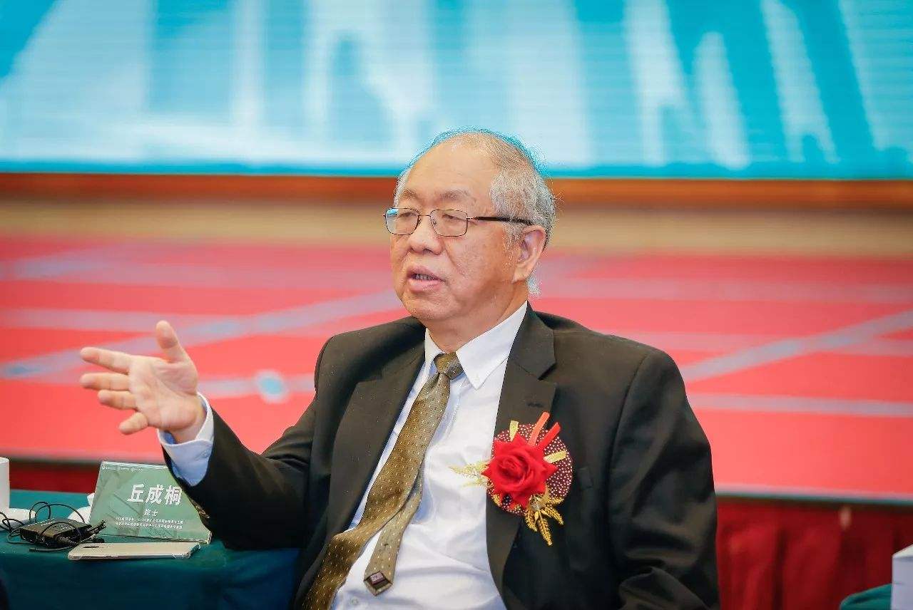 自称是中国乔布斯的罗永浩成了老赖，是远离情怀的时候了