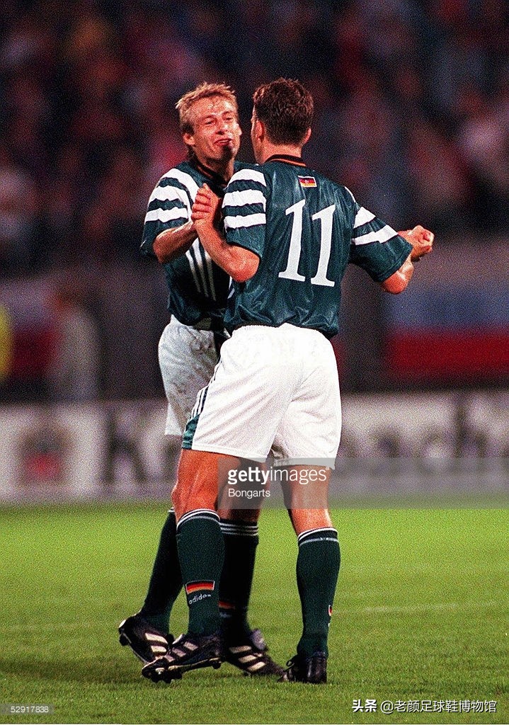 阿迪达斯老款猎鹰足球鞋测评,adidas足球鞋猎鹰2022黑红