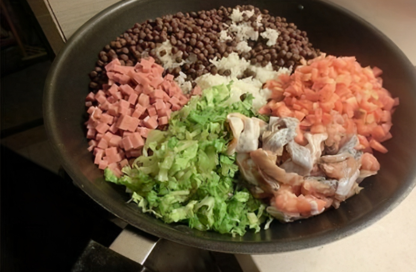 狗洗澡后掉毛非常厉害是什么原因,狗狗掉毛怎么办最有效的方法