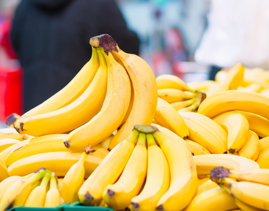 买香蕉买大的好小的好,买香蕉要好吃又嫌丑的小视频