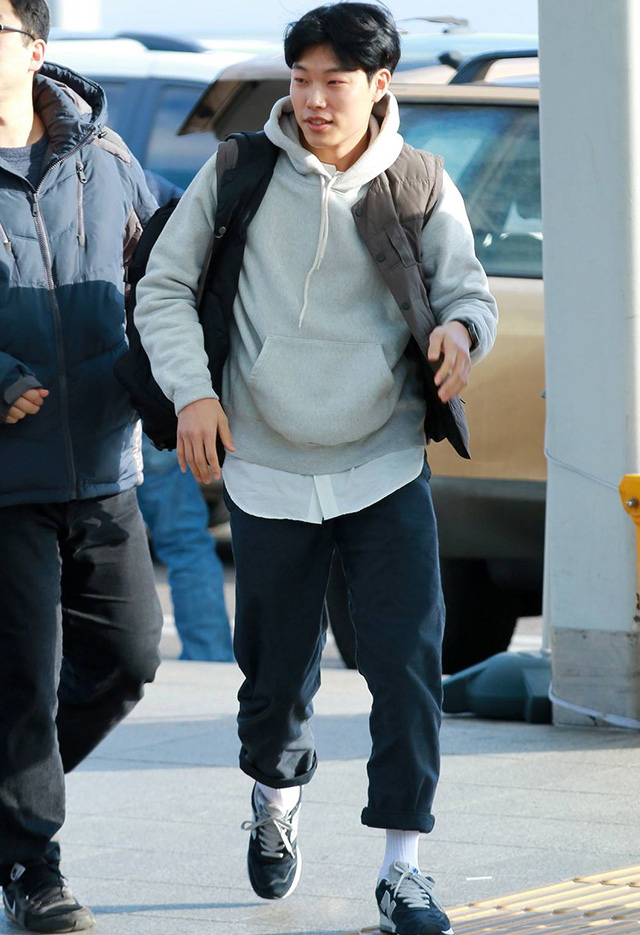 潮男羽绒背心,时尚羽绒背心马甲外套穿搭男士