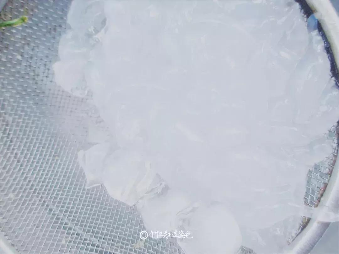 做凉粉豌豆淀粉好还是蚕豆淀粉好,豌豆粉与豌豆淀粉做凉粉哪个更好