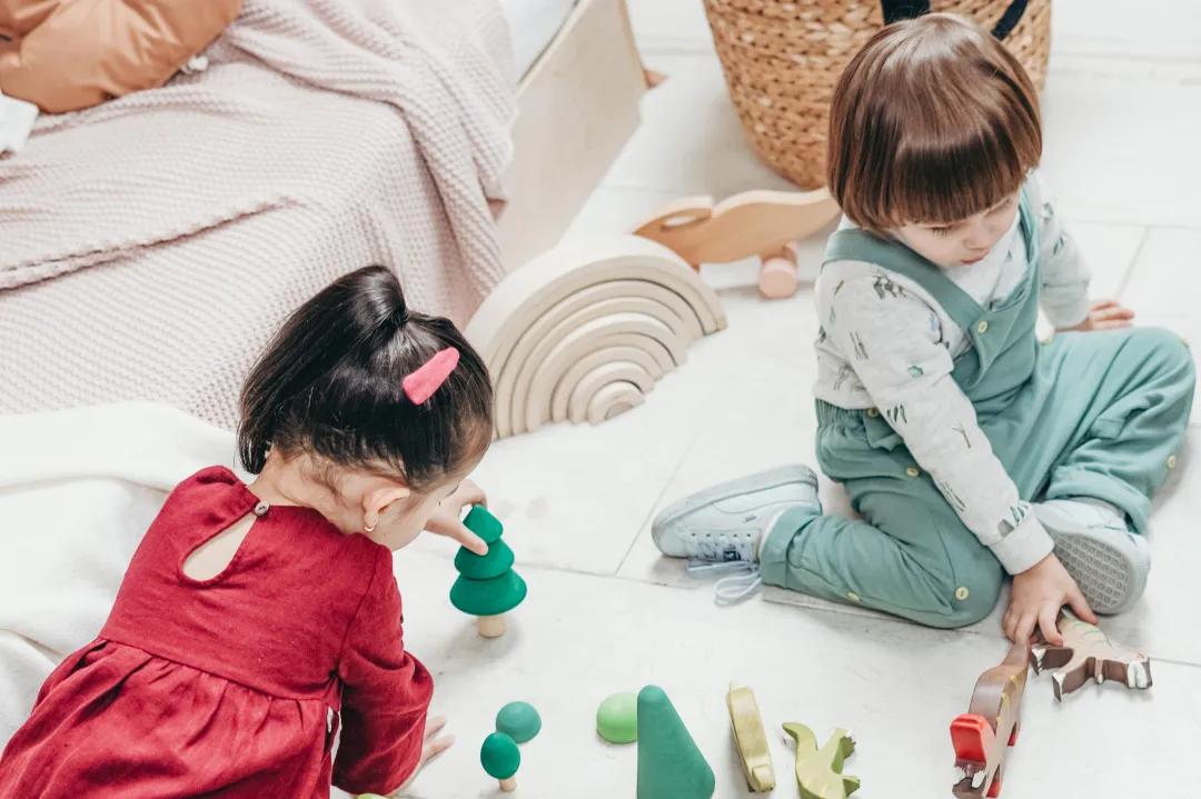 童年噩梦，小伙伴说“不给我，就不跟你玩了”，如何破解？