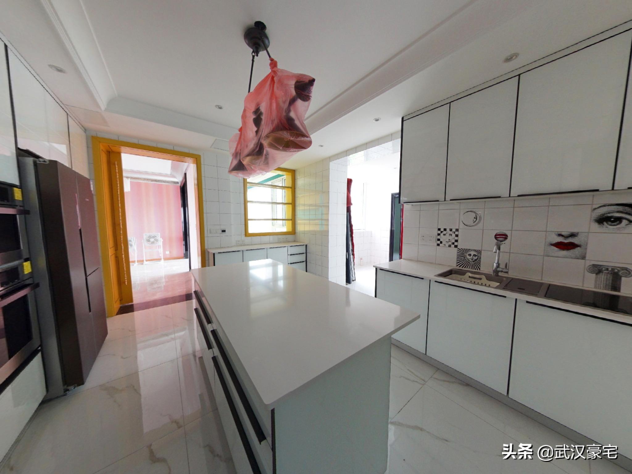 纯水岸小区114平米经典两室一厅,纯水岸东湖天屿二期352平精装