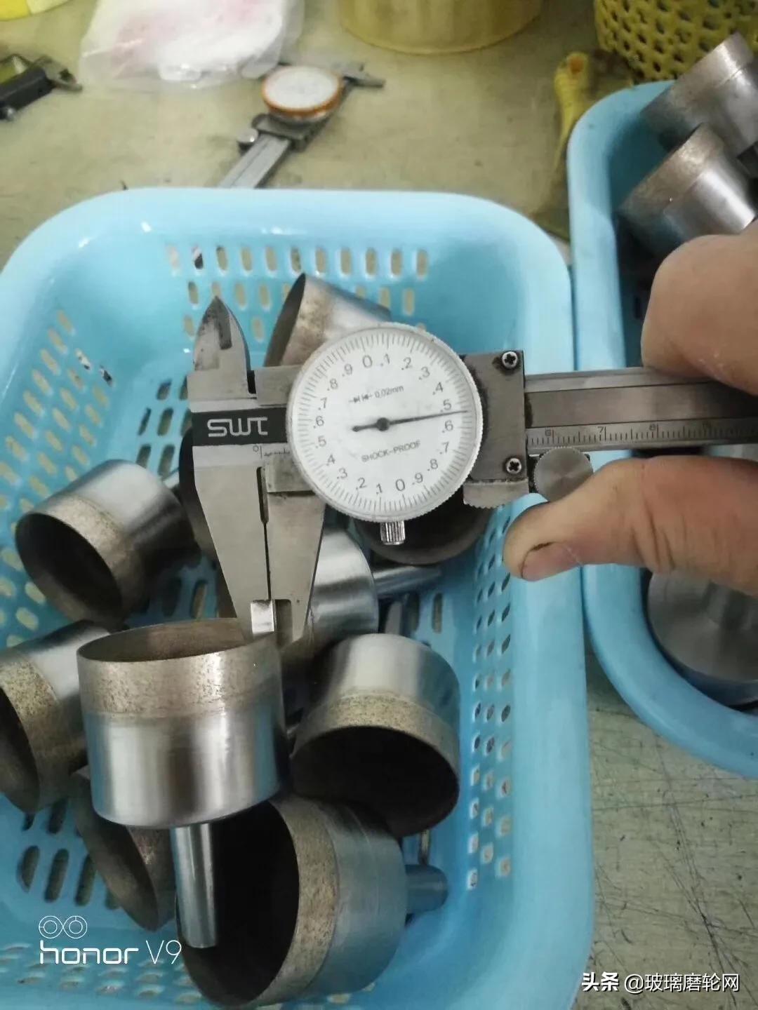 钻孔机和打桩机的区别,钻孔机和挖掘机