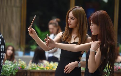 你们会朋友圈点赞吗,你会在朋友圈点赞吗