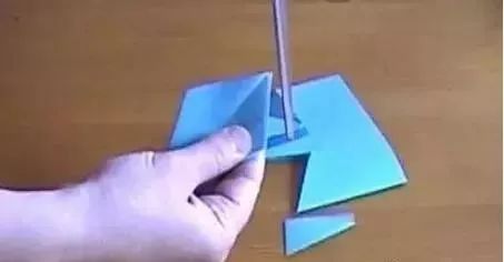 幼儿春节主题手工制作:灯笼+贺卡+鞭炮!