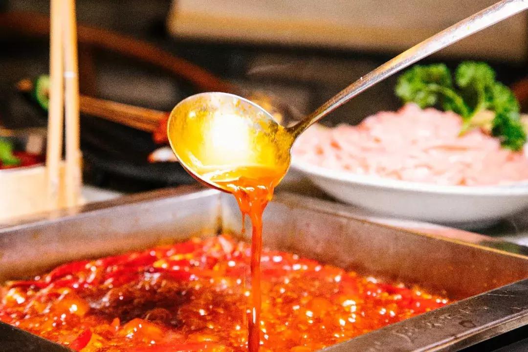 成都这家每天爆满的火锅店,成都最好吃的火锅店推荐