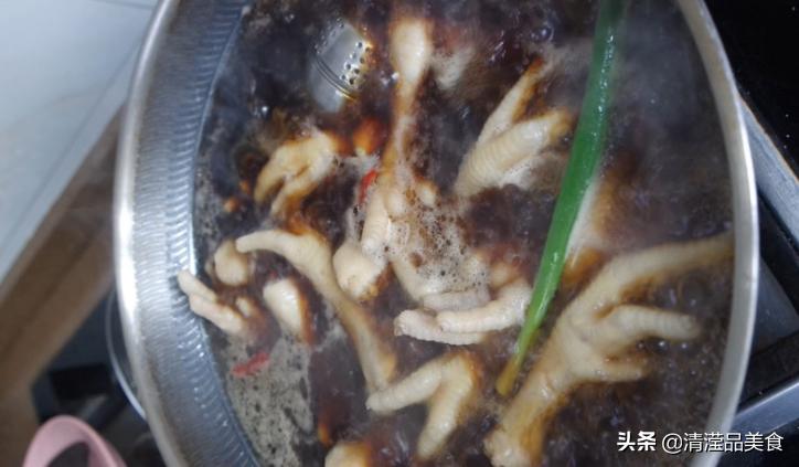 这样做卤鸡爪连骨头都入味，胶原蛋白满满