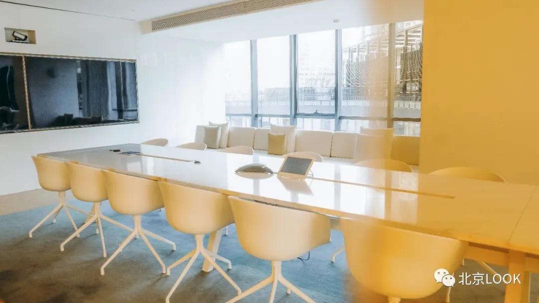 soho极简小办公室,soho北京总部设计