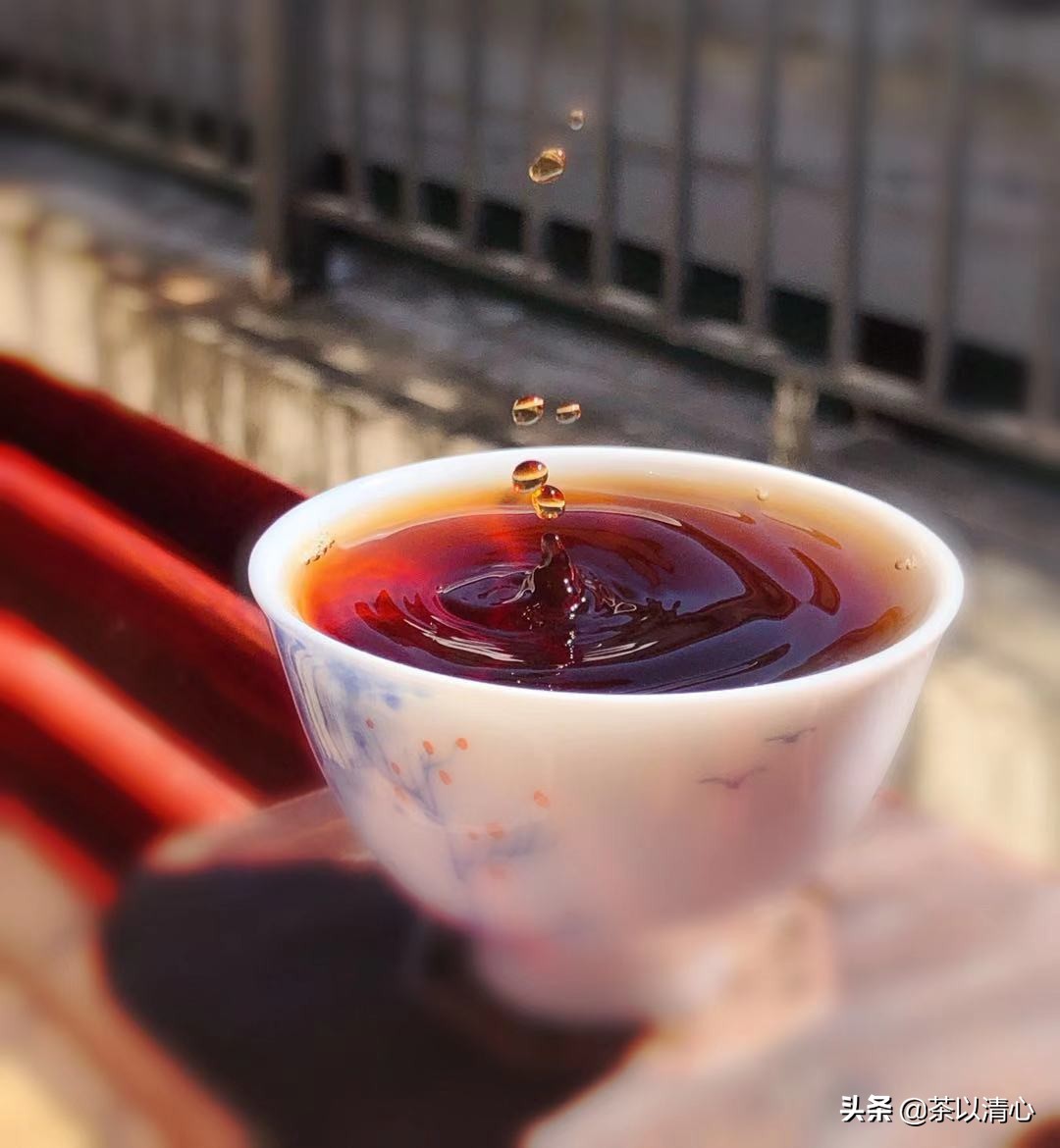 放久了的普洱茶泡了有股怪味,喝普洱茶难受怎么回事