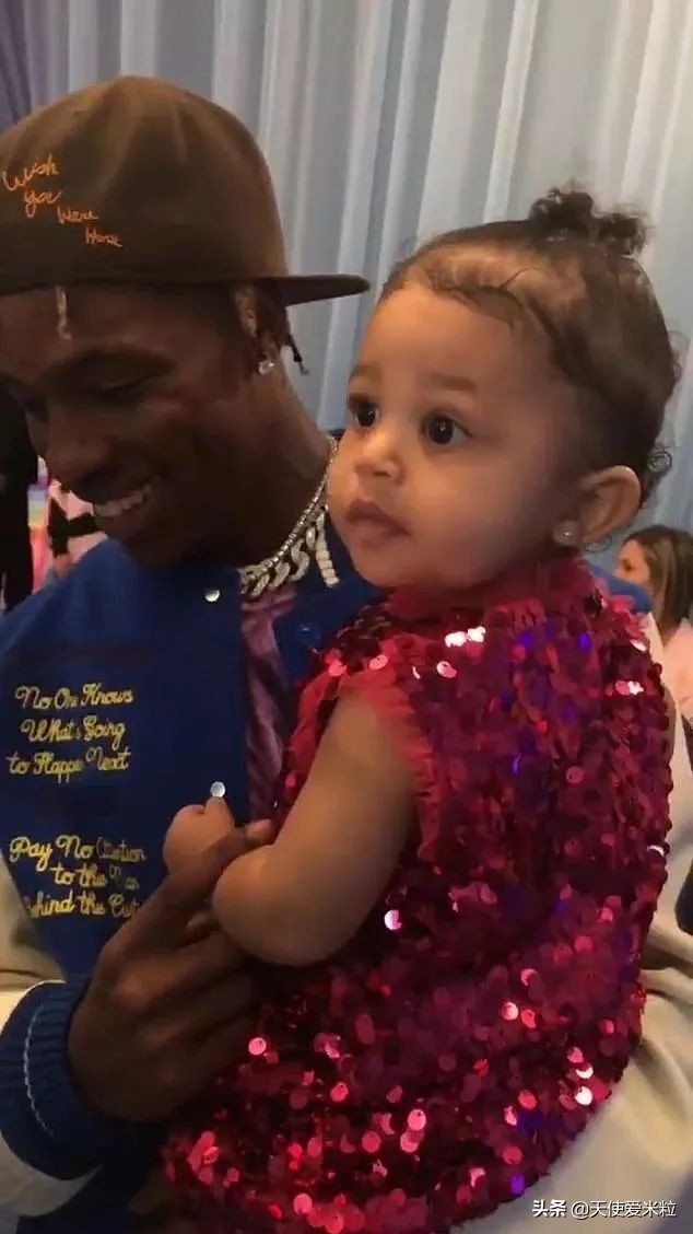 1岁的Stormi有主题乐园，7岁小七做spa，星二代究竟多烧钱？