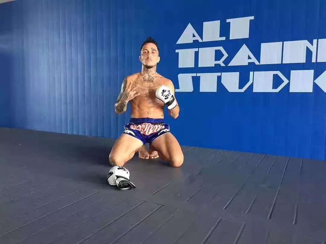 mma训练巴西柔术训练馆报名,mma综合格斗和巴西柔术