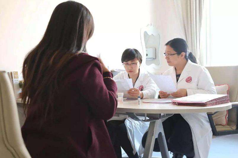 顺产为何还感觉到肚子疼,顺产伤害那么大为什么还提倡顺产