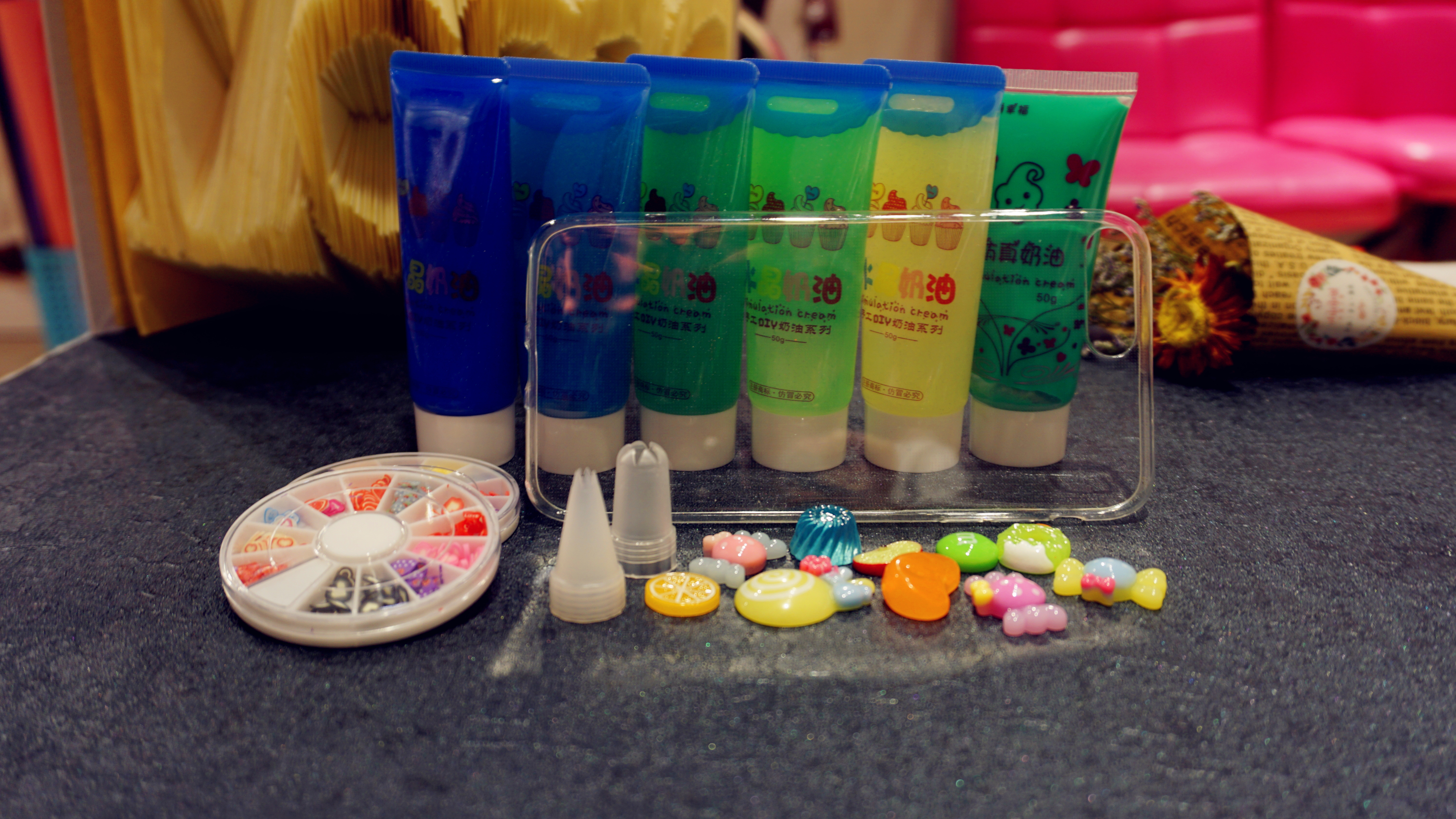 适合成人的diy手工手机壳,最近很火的手工手机壳