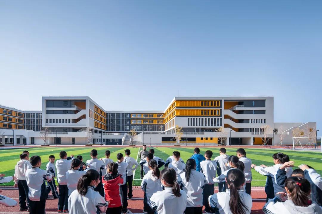 多维度的空间体系——东北英才教育集团第一中学/霍普股份