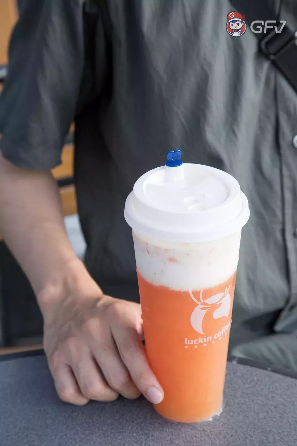 瑞幸和kfc咖啡谁的好喝,瑞幸咖啡奶盖茶上线真的好喝吗