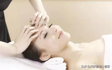 皮肤痘坑多黑头多如何护理皮肤,皮肤暗沉长痘黑头多怎么办