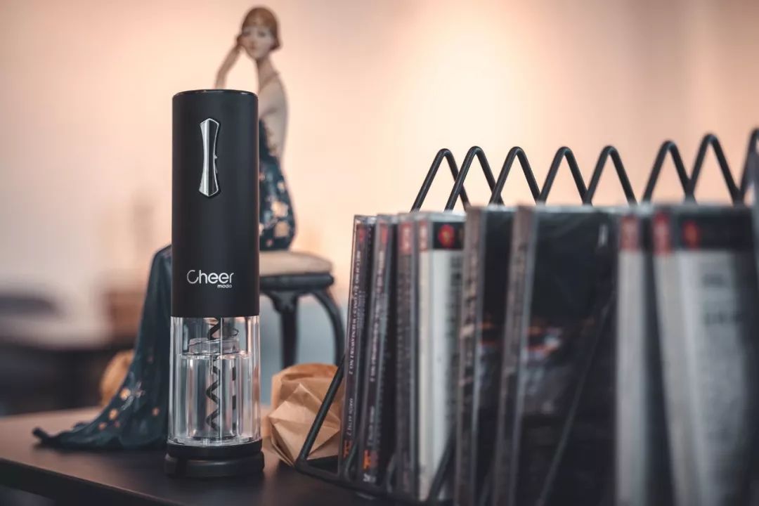 喝红酒醒酒好慢,春节一定用到的开红酒妙招