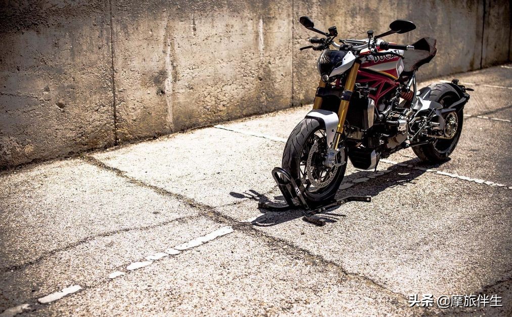 新手骑摩托车要多少钱,骑摩托车摩旅很费钱吗