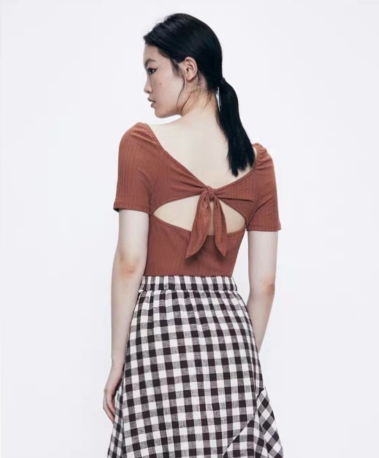 ur服装测评斑点连衣裙,ur秋冬新品服装搭配