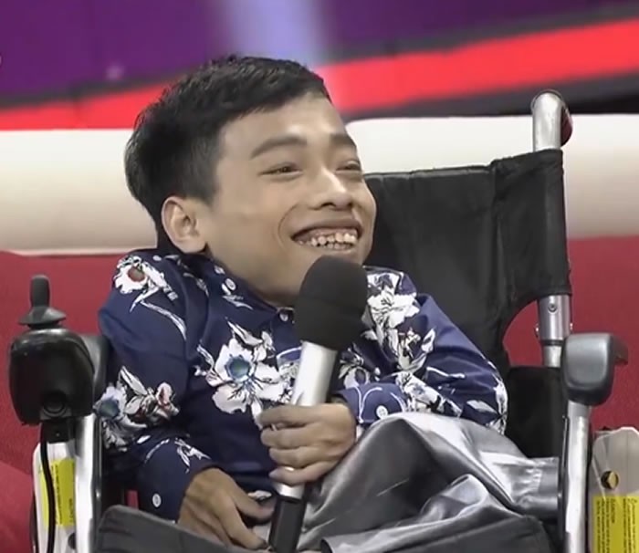 他身高不到1米,却能和1米7美娇妻生孩子,孩子到底是他的吗?