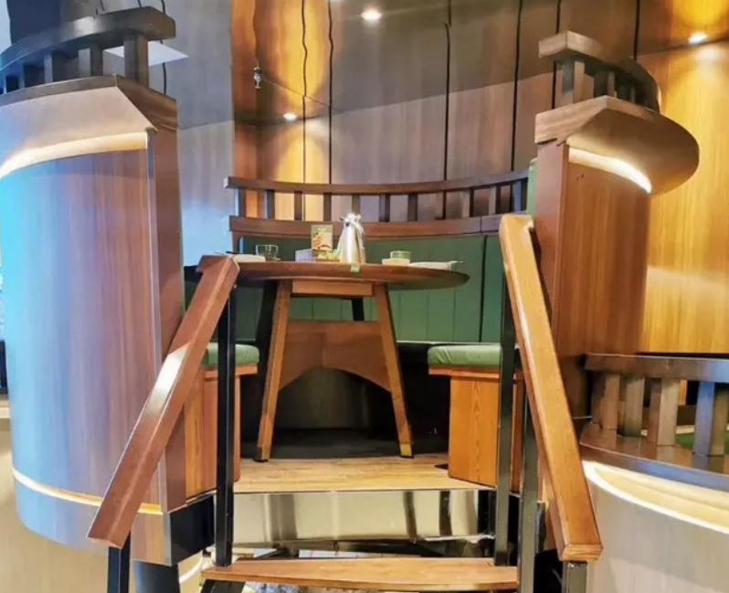 云南独有的美食风味汽锅鸡,云南汽锅鸡这是全国吃法之冠