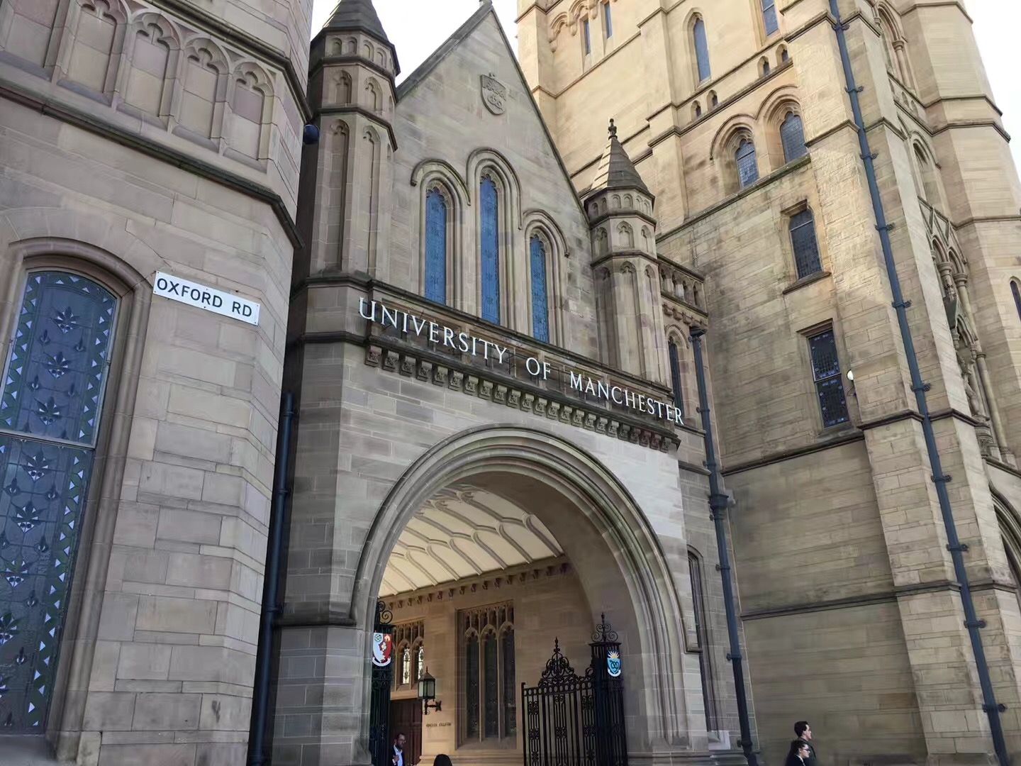 去英国曼彻斯特大学需要什么,去曼彻斯特