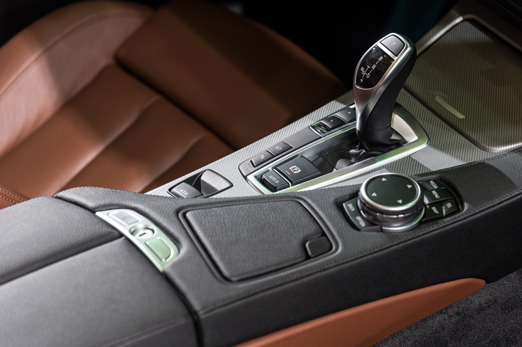 汽车直租和回租区别,汽车回租是不是套路