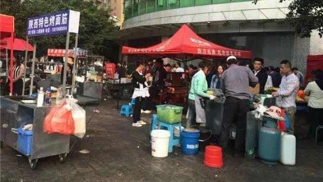 昆明美食街推荐店排名前十有哪些,昆明翠湖公园周边的美食街