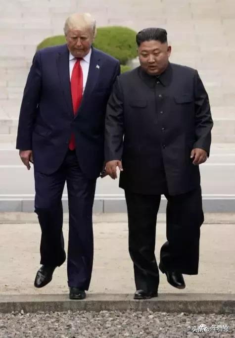 特朗普上台要做的三件事,特朗普走两步