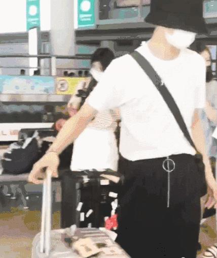 朱正廷机器人,朱正廷跟机器人