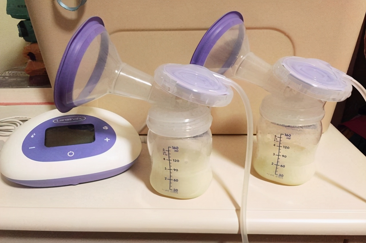 产后开奶是吸奶器好还是催乳师好,产后奶水不足吃哪个下奶