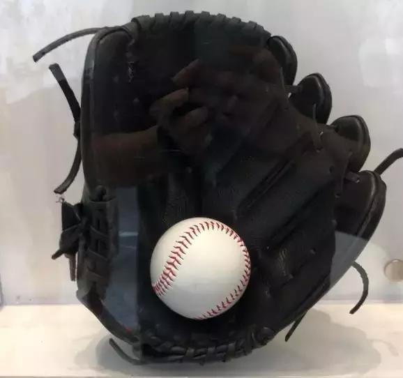 排队一小时终于吃上了火锅,我只喝王俊凯给我灌的奶茶