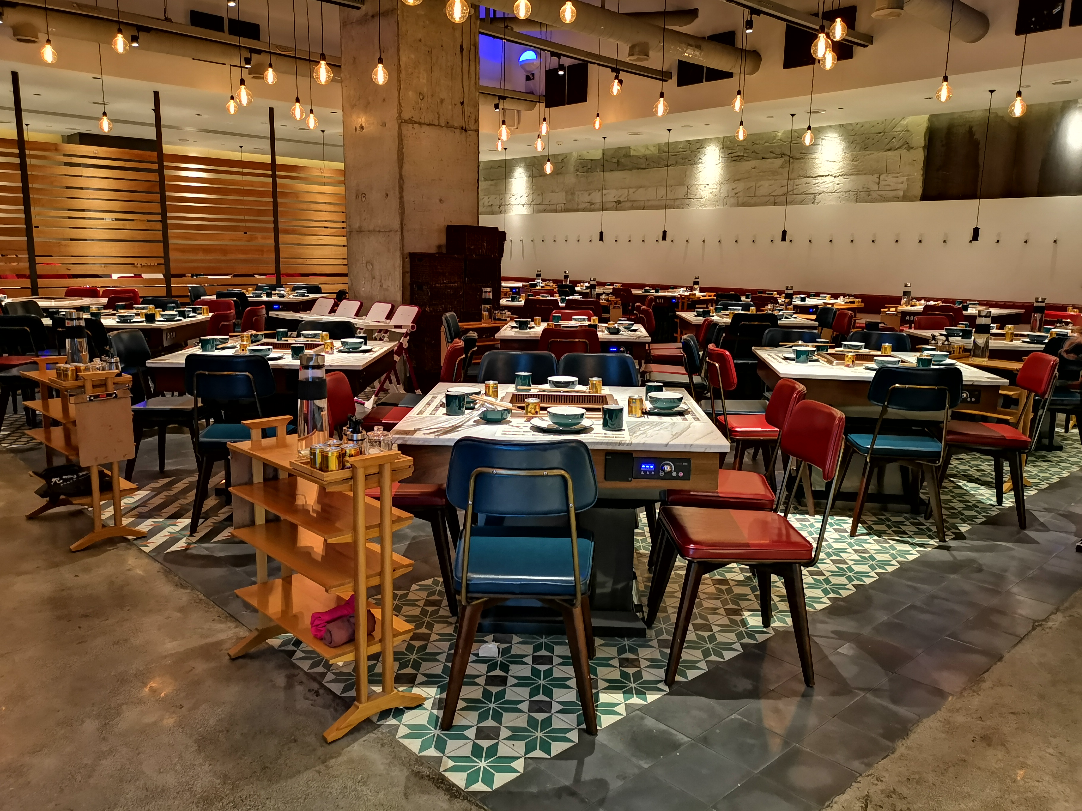 上海万象城自助火锅推荐,老码头火锅店必点