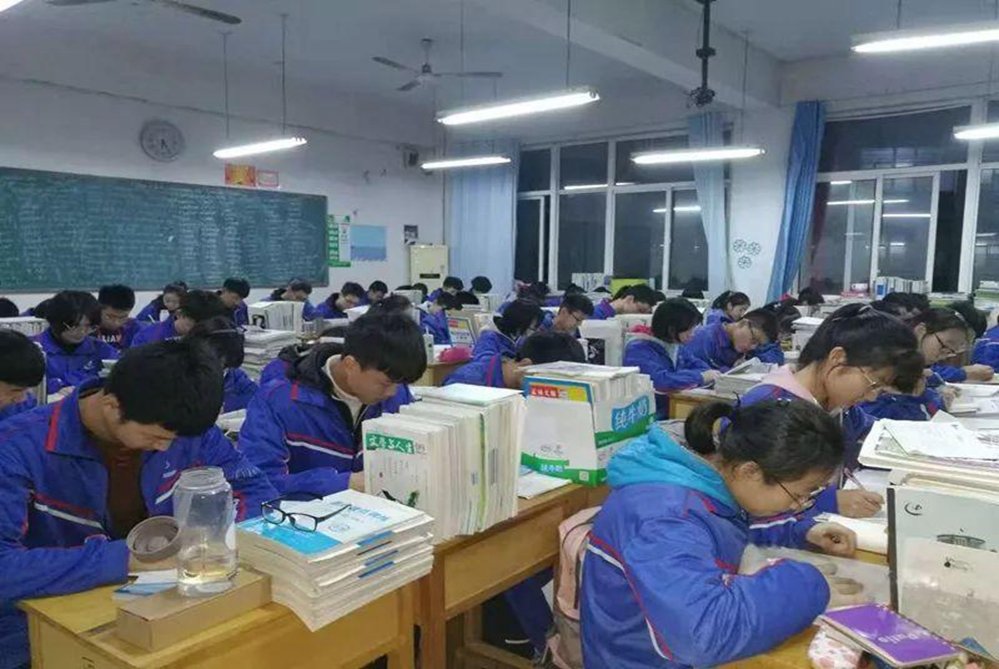 安徽考生被英语“拖后腿”，网友替其惋惜，状元苗子被英语坑了