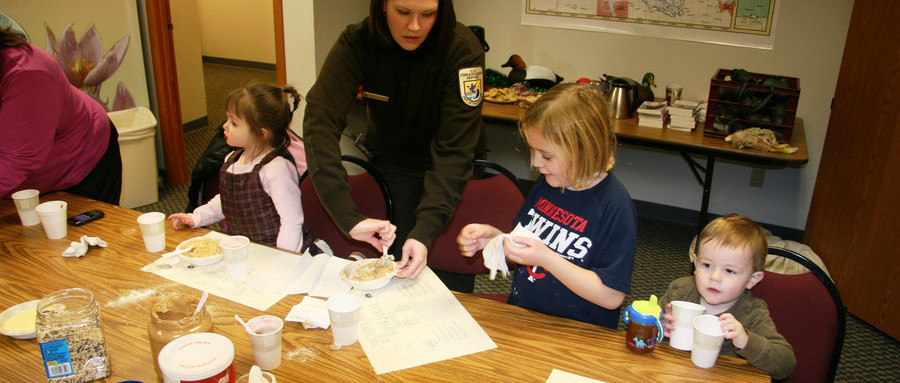 宝宝误喝碘酒,宝宝误吃大人的药怎么处理