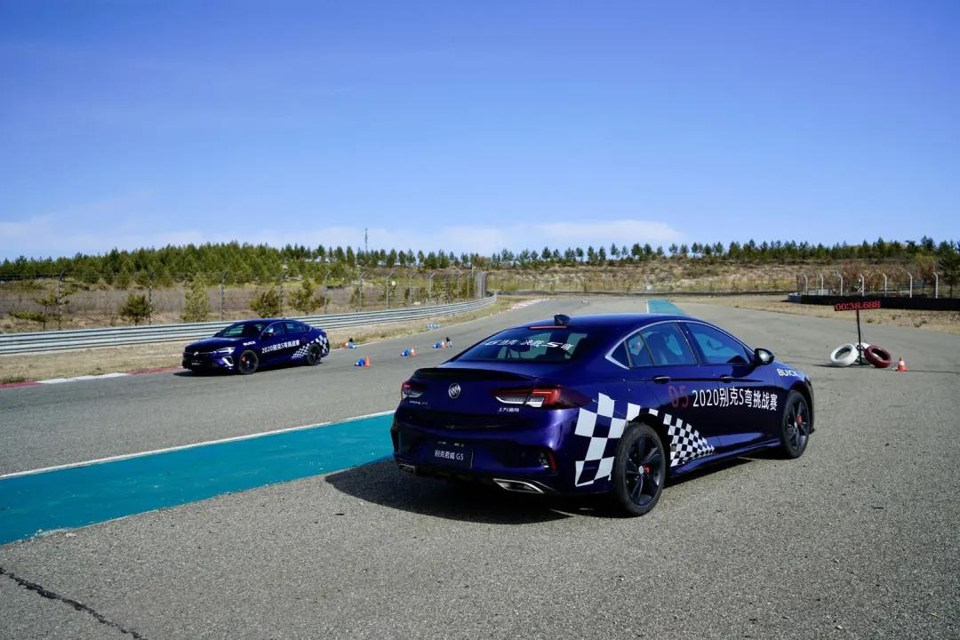 君威2.0t9at质量怎么样,19款君威gs赛道