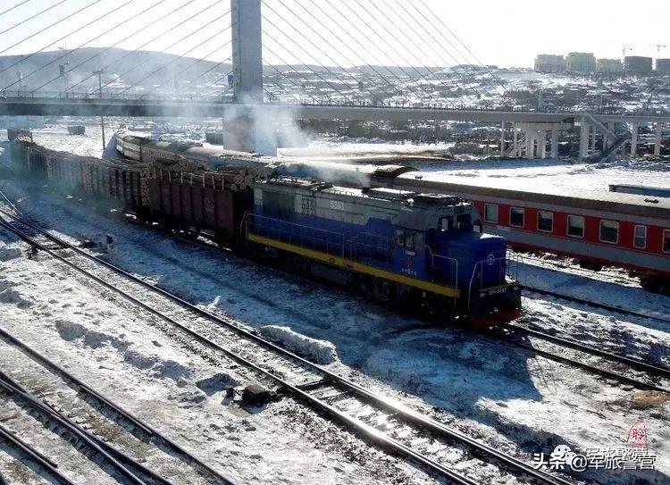 中国各地大型火车站详细样子,实拍中国最小火车站