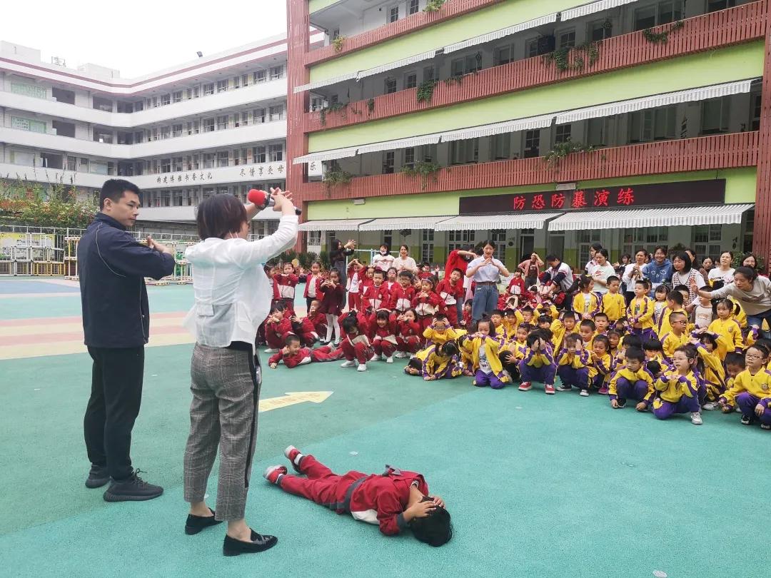 “坏人来了，怎么办？”——连江县进修校附属园防恐防暴应急疏散演练活动