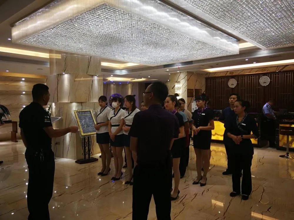 禁毒大扫除宣传活动简报,派出所开展大型禁毒宣传活动