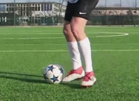 论骚只服最后这招，学会了就是球场最靓的仔