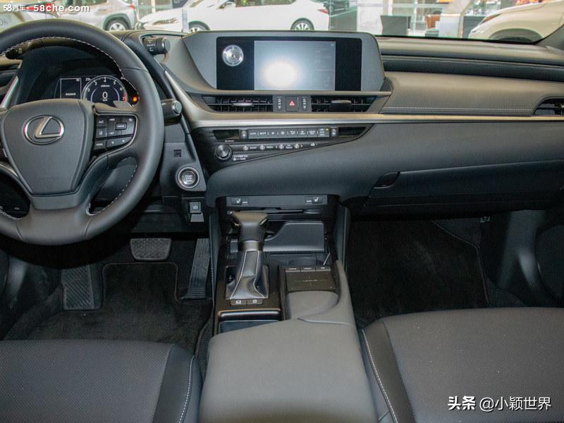 试驾雷克萨斯ES300h，有油就不会断电，出行无后顾之忧
